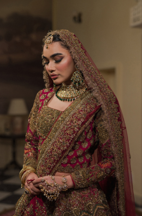 Custom Bridal Lehenga: What to Expect When Ordering from Mirage